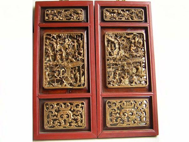 Pair of carved and lacquered doors - (0480)